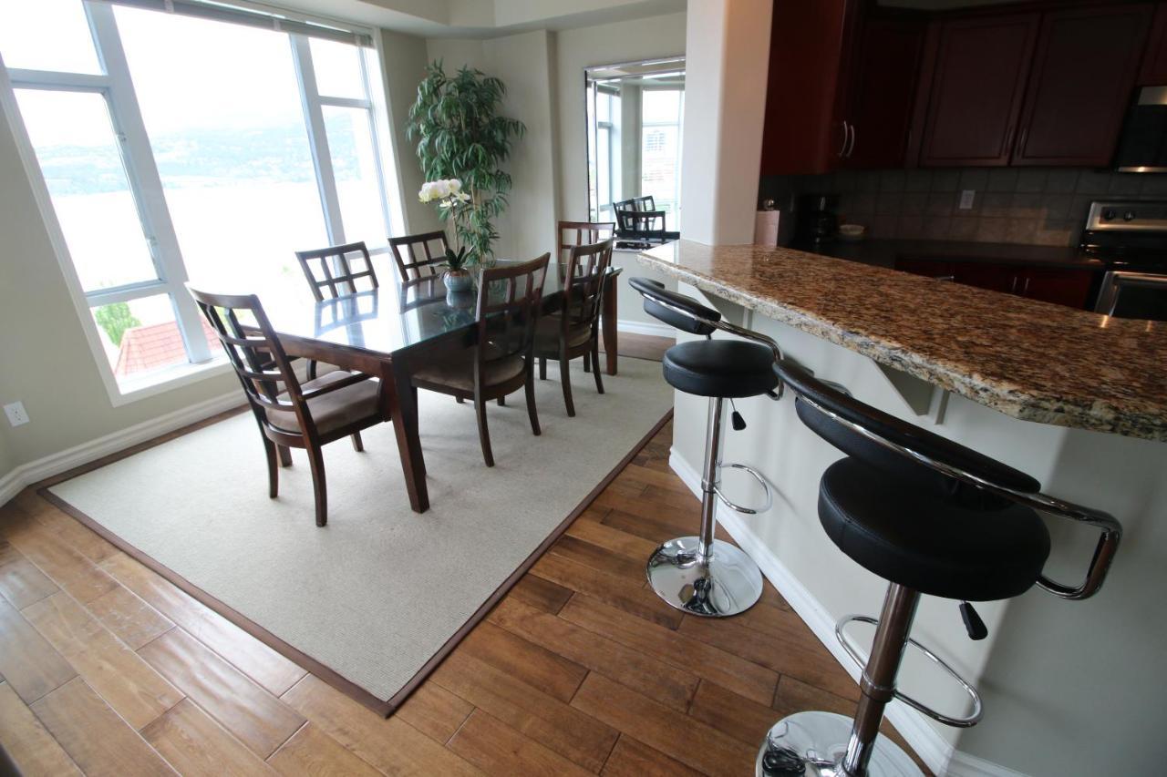 Sunset Waterfront Resort By Discover Kelowna Resort Accommodations Экстерьер фото