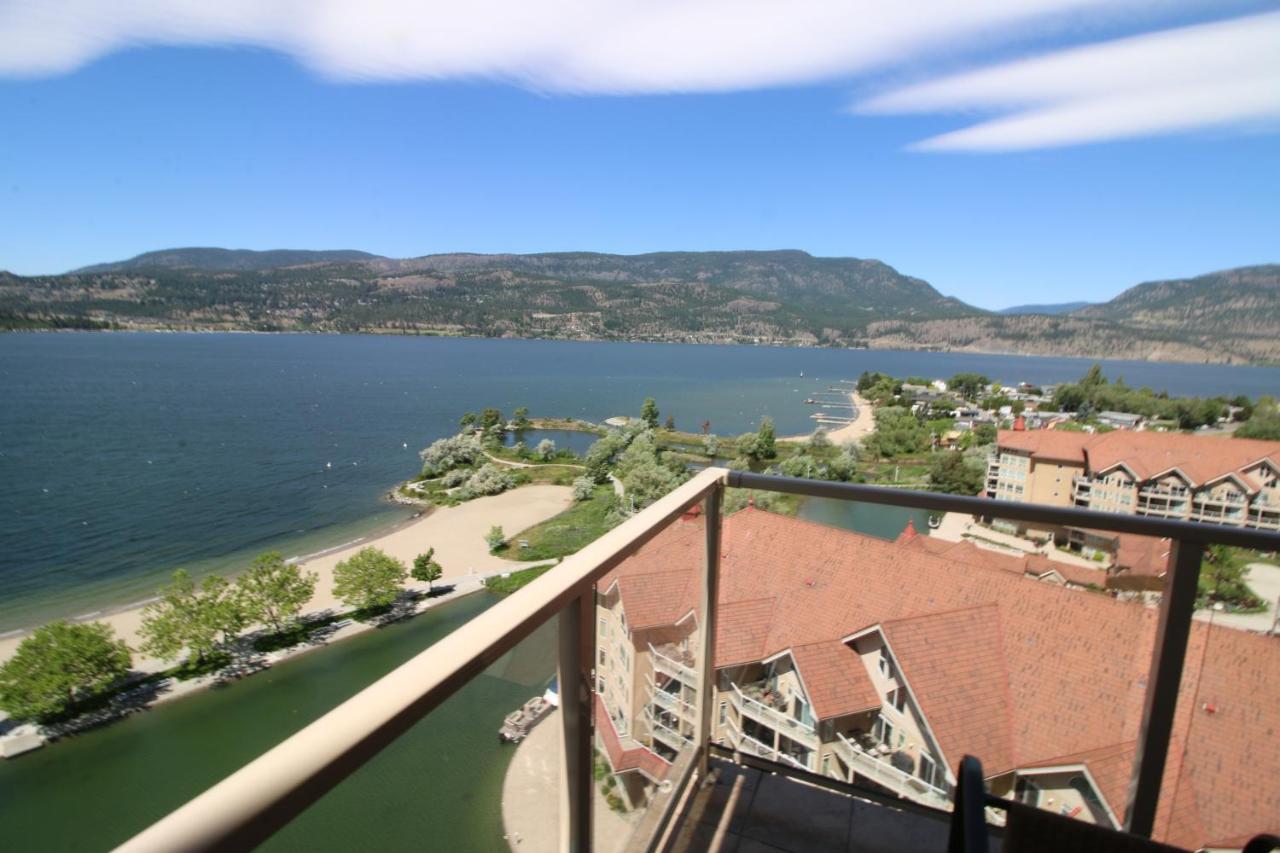 Sunset Waterfront Resort By Discover Kelowna Resort Accommodations Экстерьер фото
